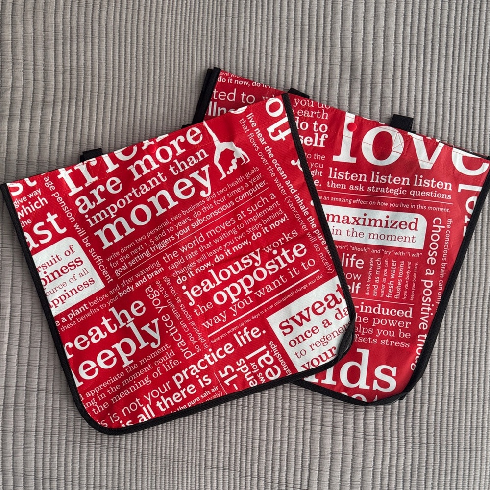 Lululemon motivation print medium shopping bag bundle